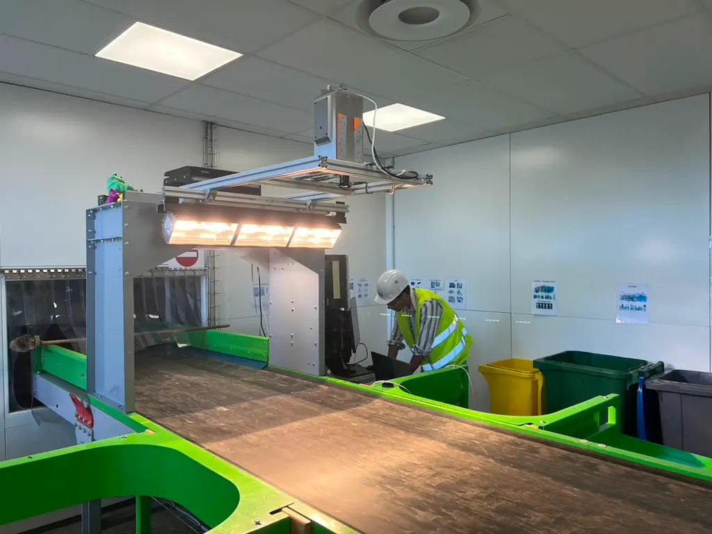 Photographie de Walid Brahim en expérimentation